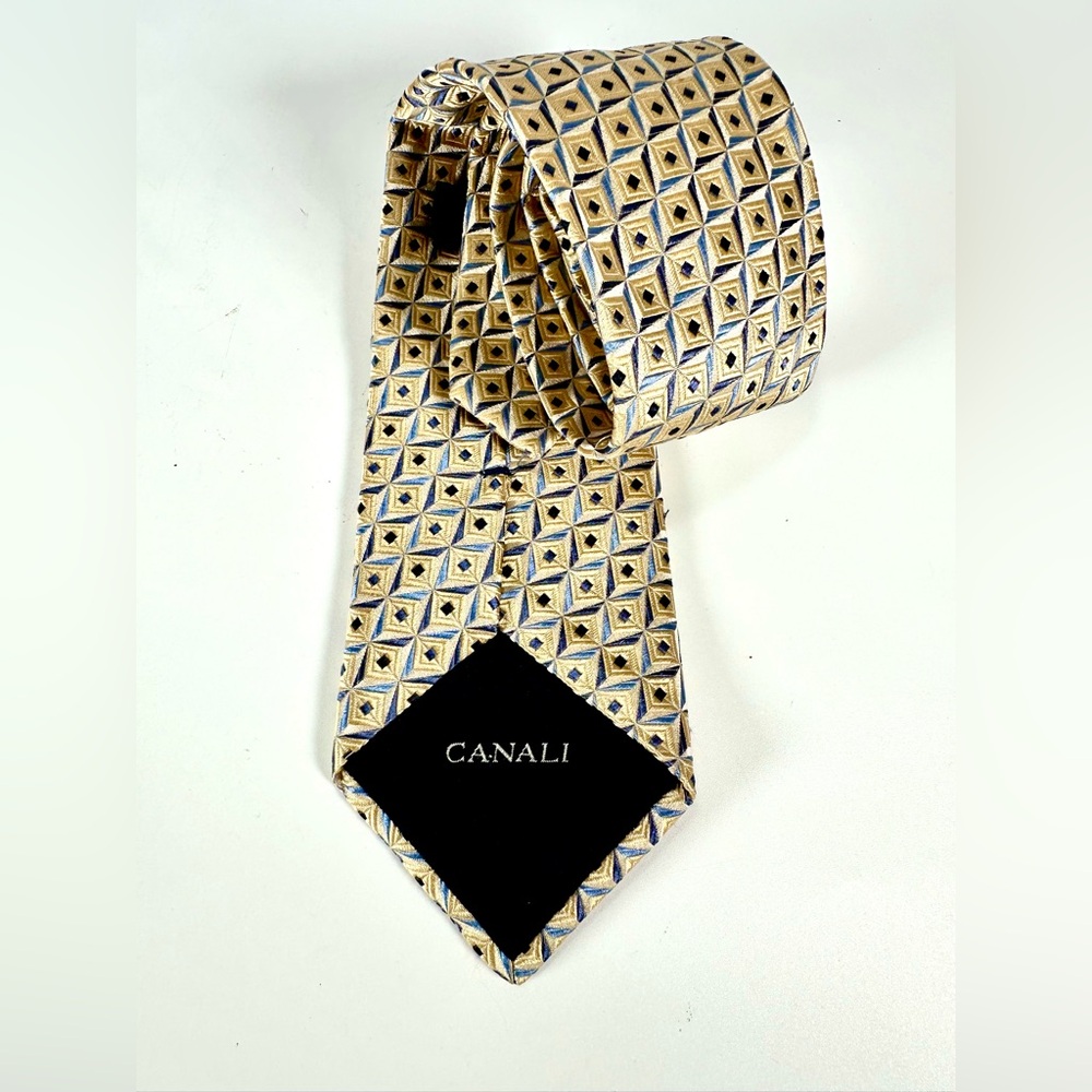 Canali Elegant Geometric Patterned Tie 100% Silk. Made in Italy - Picture 4 of 8